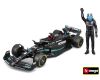 Bburago 1:24 RACE Formula F1 - Mercedes-AMG F1 W14 E (2023) #63 George Russell with driver and decor