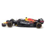Bburago 1:24 Formule F1 Oracle Red Bull Racing RB18(2022) nr.11 Sergio Pérez s řidičem