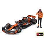 Bburago 1:24 RACE Formula F1 - McLaren F1 Team MCL38(2024) #81 (Oscar Piastr) -with driver and decor