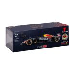 Bburago 1:24 Formula F1 Oracle Red Bull Racing RB18(2022) nr.1 Max Verstappen s řidičem