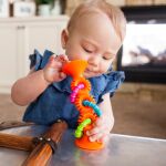 Fat Brain chrastítko pipSquiz Loops oranžové 15 cm