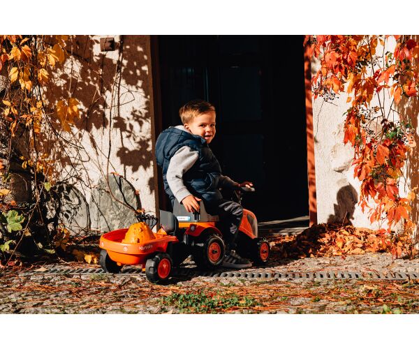 FALK 260C Baby Kubota ride-on traktor s přívěsem, hrable a lopata