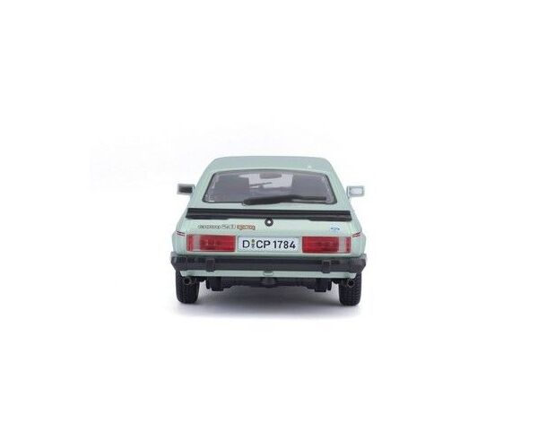 Bburago 1:24 Plus Ford Capri 1982 Light Green