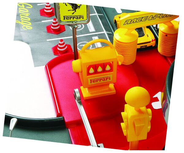 Bburago Ferrari Race & Play garáž